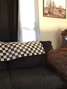 SidneyRaee online show from 03/10/26, 05:39