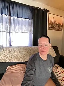 SidneyRaee online show from 01/13/25, 04:19