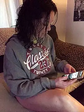 SidneyRaee online show from 10/23/25, 06:06