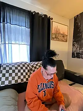 SidneyRaee online show from 12/17/24, 06:53