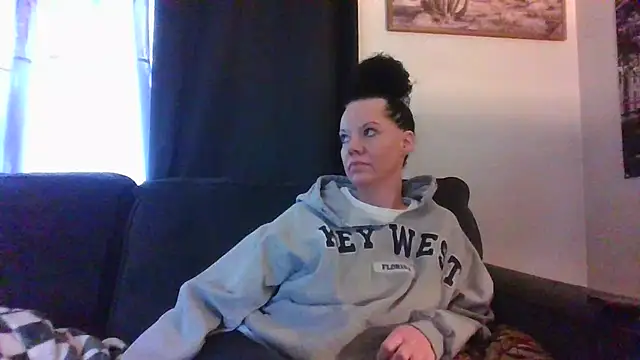 SidneyRaee online show from 01/04/25, 06:51