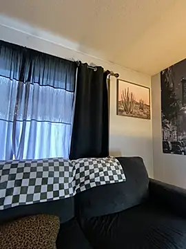 SidneyRaee online show from 12/20/24, 07:50