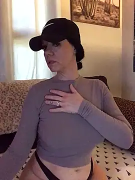 SidneyRaee online show from 10/10/25, 04:30