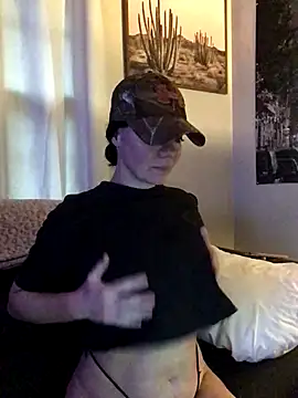 SidneyRaee online show from 10/28/25, 03:55