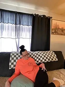 SidneyRaee online show from 01/07/25, 06:45