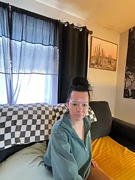 SidneyRaee online show from 12/13/24, 08:15