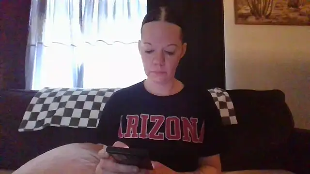 SidneyRaee online show from 01/24/25, 08:32