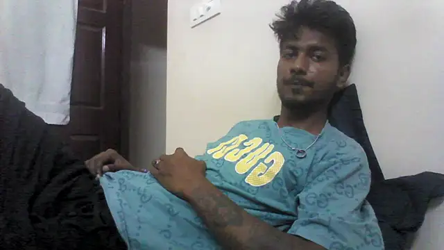 Snapshot of just_fucks chatting on 09/25/25, 01:17 just fucks online show from 09/25/25, 01:17