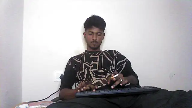 Snapshot of just_fucks chatting on 10/11/25, 07:15 just fucks online show from 10/11/25, 07:15