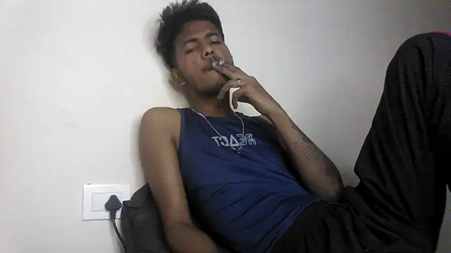 Snapshot of just_fucks chatting on 10/14/25, 05:46 just fucks online show from 10/14/25, 05:46