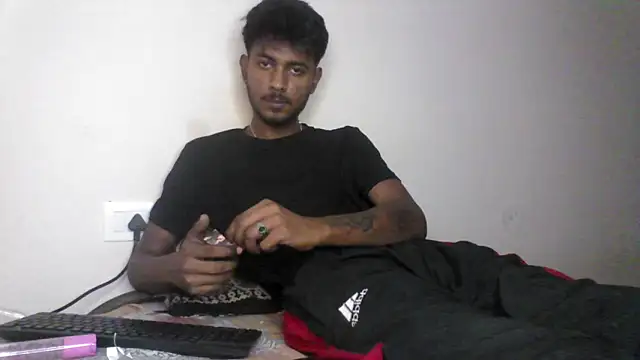 Snapshot of just_fucks chatting on 10/22/25, 09:13 just fucks online show from 10/22/25, 09:13