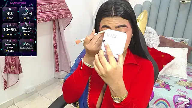 Snapshot of lakshmiraniii chatting on 11/29/25, 11:54 lakshmiraniii online show from 11/29/25, 11:54