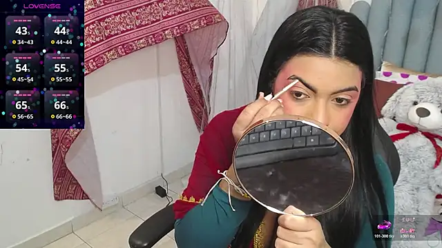 Snapshot of lakshmiraniii chatting on 11/22/25, 11:42 lakshmiraniii online show from 11/22/25, 11:42