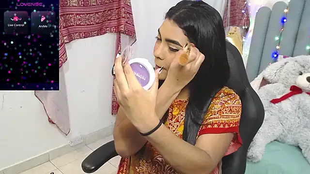 Snapshot of lakshmiraniii chatting on 11/28/25, 12:16 lakshmiraniii online show from 11/28/25, 12:16