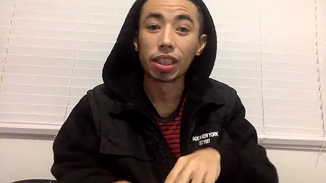 Snapshot of lilboygonewild chatting on 11/14/25, 10:52 lilboygonewild online show from 11/14/25, 10:52