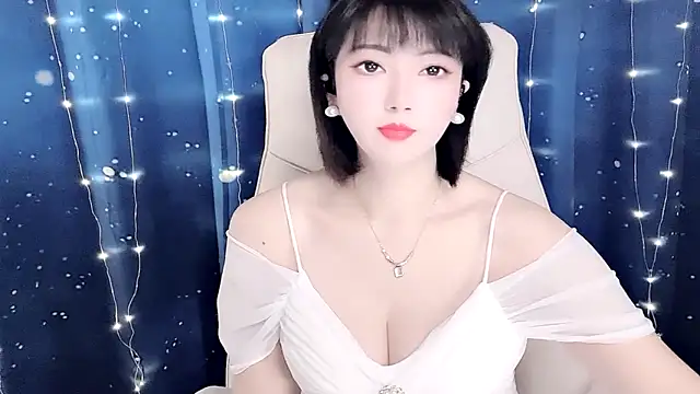 Snapshot of Mist_lili chatting on 10/10/25, 01:50 Mist lili online show from 10/10/25, 01:50