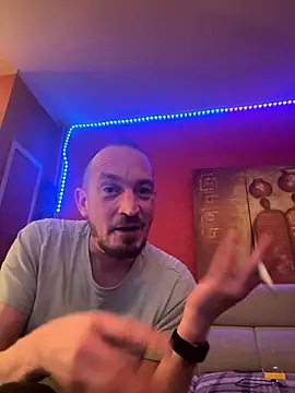 Snapshot of Denislamalice34 chatting on 01/09/26, 08:49 Denislamalice34 online show from 01/09/26, 08:49