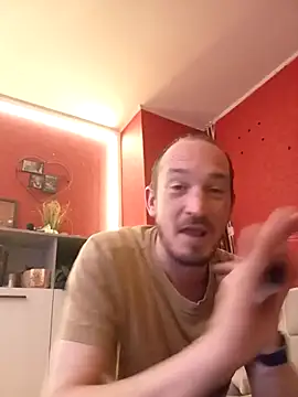 Snapshot of Denislamalice34 chatting on 02/13/26, 07:58 Denislamalice34 online show from 02/13/26, 07:58