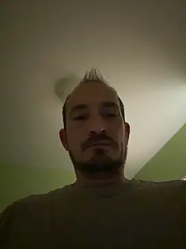 Snapshot of Denislamalice34 chatting on 02/05/26, 08:15 Denislamalice34 online show from 02/05/26, 08:15