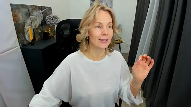 Sinty Devis online show from 05/04/26, 04:27