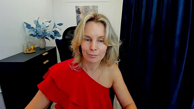 Snapshot of Sinty_Devis chatting on 09/19/25, 11:36 Sinty Devis online show from 09/19/25, 11:36