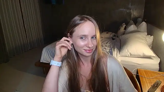 Snapshot of Mad1en chatting on 07/04/26, 03:38 Mad1en online show from 07/04/26, 03:38