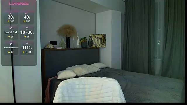 Snapshot of Mad1en chatting on 09/21/25, 05:18 Mad1en online show from 09/21/25, 05:18