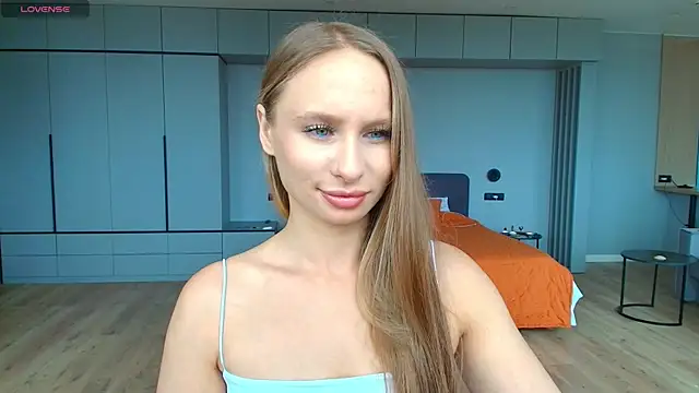Snapshot of Mad1en chatting on 06/16/26, 11:32 Mad1en online show from 06/16/26, 11:32