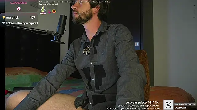 Snapshot of just_maxii chatting on 02/02/25, 01:55 just maxii online show from 02/02/25, 01:55