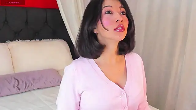 SophiaLiu online show from 04/15/26, 01:22