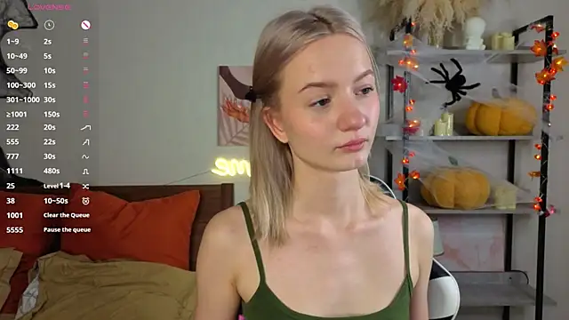 IdaValenti online show from 11/06/25, 11:09