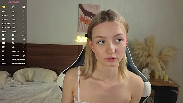 IdaValenti online show from 09/22/25, 01:11