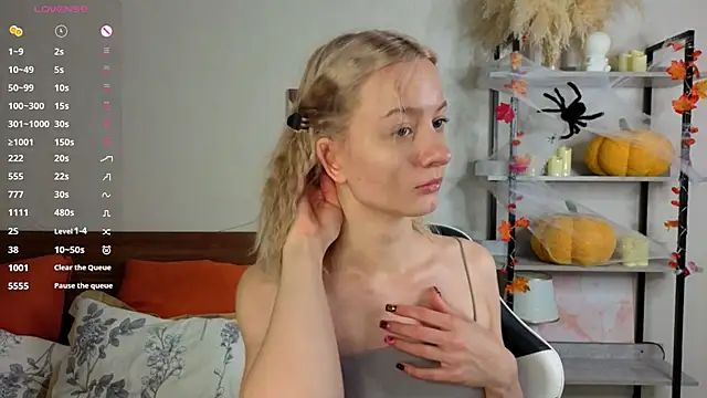 IdaValenti online show from 11/07/25, 11:08