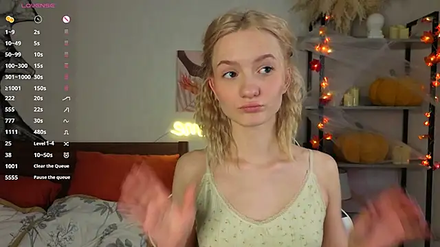 IdaValenti online show from 11/02/25, 11:10