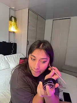 Nina-Eros1 online show from 05/25/26, 05:44