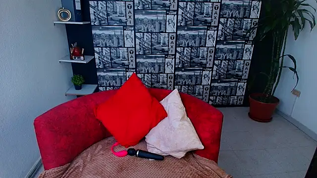 kassandra james online show from 05/20/26, 01:19
