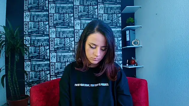 kassandra james online show from 04/13/26, 01:04