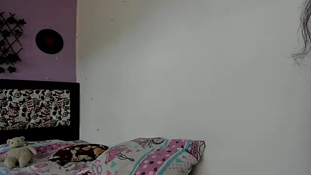 kassandra james online show from 02/24/25, 06:15