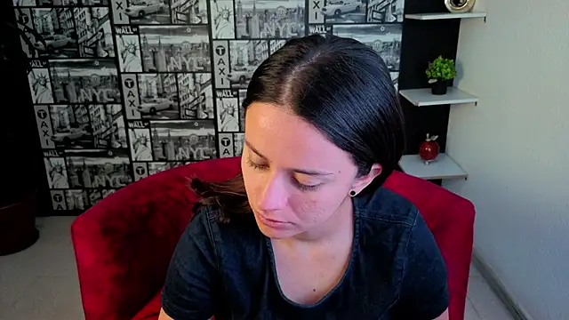 Snapshot of kassandra_james chatting on 07/10/26, 01:33 kassandra james online show from 07/10/26, 01:33