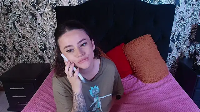 Snapshot of kassandra_james chatting on 06/09/26, 01:12 kassandra james online show from 06/09/26, 01:12