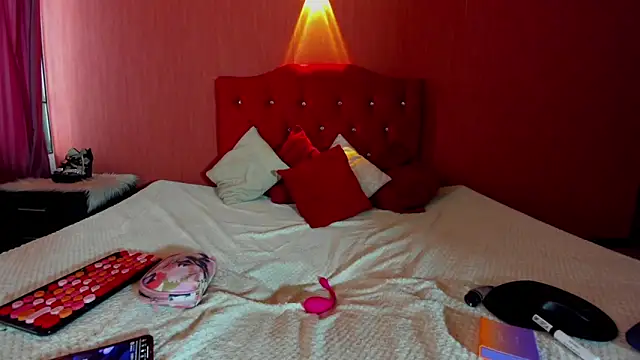 kassandra james online show from 01/06/26, 01:04