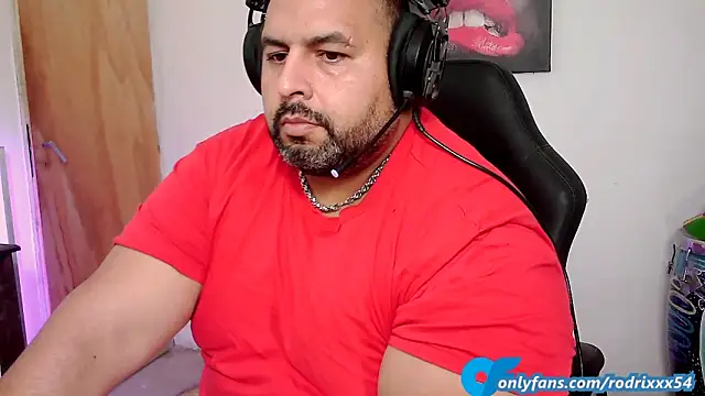 Snapshot of rodrix54 chatting on 03/17/25, 12:21 rodrix54 online show from 03/17/25, 12:21