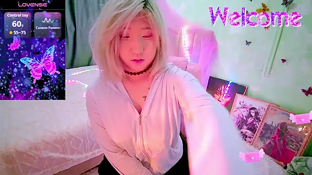 Akemilun online show from 03/15/26, 05:42