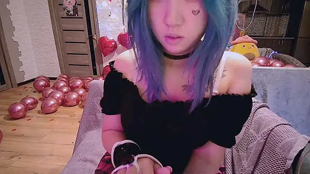 Snapshot of Akemilun chatting on 02/14/25, 02:39 Akemilun online show from 02/14/25, 02:39