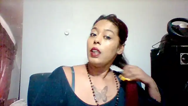 Snapshot of indian_hotty_jus4fun chatting on 09/19/25, 01:15 indian hotty jus4fun online show from 09/19/25, 01:15