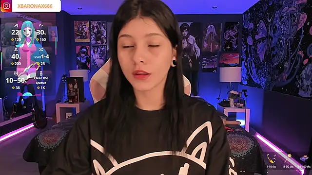 LanaKyutt online show from 11/28/25, 01:11