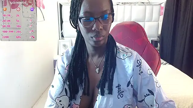 Snapshot of Sara_Marks chatting on 07/14/26, 11:05 Sara Marks online show from 07/14/26, 11:05