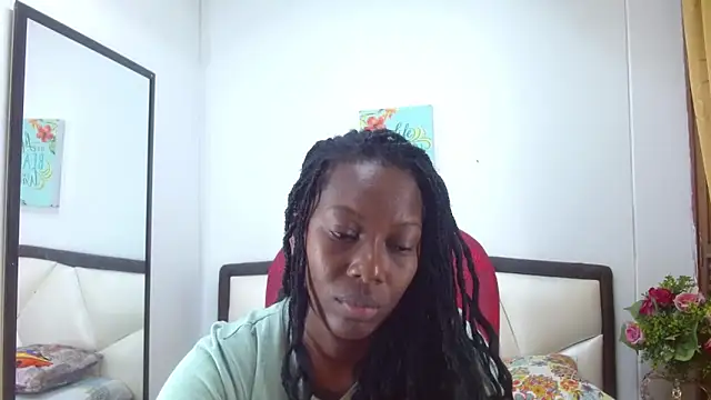 Snapshot of Sara_Marks chatting on 10/06/25, 11:22 Sara Marks online show from 10/06/25, 11:22