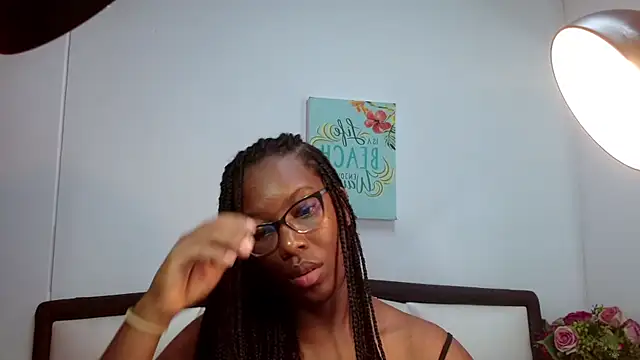 Snapshot of Sara_Marks chatting on 02/07/26, 12:02 Sara Marks online show from 02/07/26, 12:02