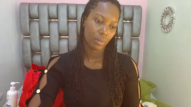 Snapshot of Sara_Marks chatting on 11/07/25, 11:26 Sara Marks online show from 11/07/25, 11:26